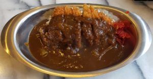 タカのカツカレー